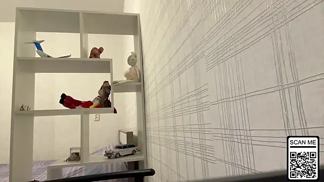 Blondie xoxoxo online show from 10.21.25