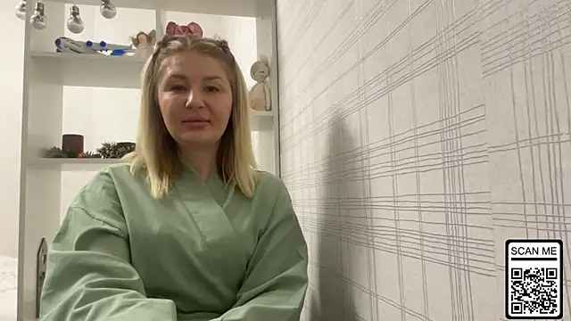 Blondie xoxoxo online show from 12.16.25