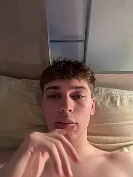 Snapshot of Fappatore_Nato05 chatting on 09.14.25 Fappatore Nato05 online show from 09.14.25