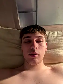 Snapshot of Fappatore_Nato05 chatting on 09.17.25 Fappatore Nato05 online show from 09.17.25