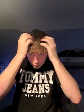 Snapshot of Fappatore_Nato05 chatting on 09.21.25 Fappatore Nato05 online show from 09.21.25