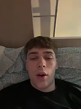 Snapshot of Fappatore_Nato05 chatting on 10.10.25 Fappatore Nato05 online show from 10.10.25