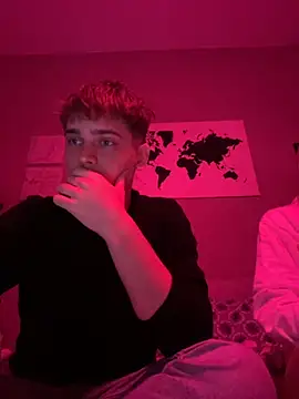 Snapshot of Fappatore_Nato05 chatting on 10.28.25 Fappatore Nato05 online show from 10.28.25