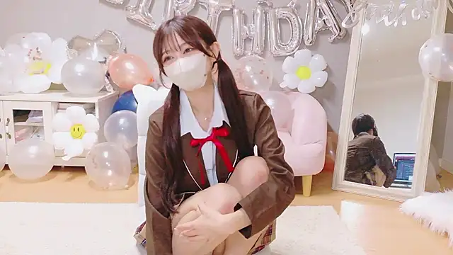 Snapshot of Yuna-ch chatting on 10.13.25 Yuna-ch online show from 10.13.25