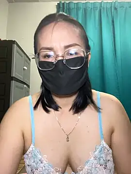 melyiaaa online show from 04.22.26