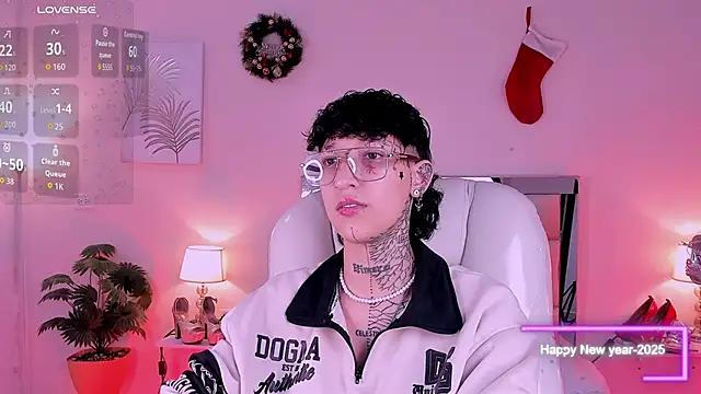 Snapshot of Luci_Rose chatting on 01.09.26 Luci Rose online show from 01.09.26