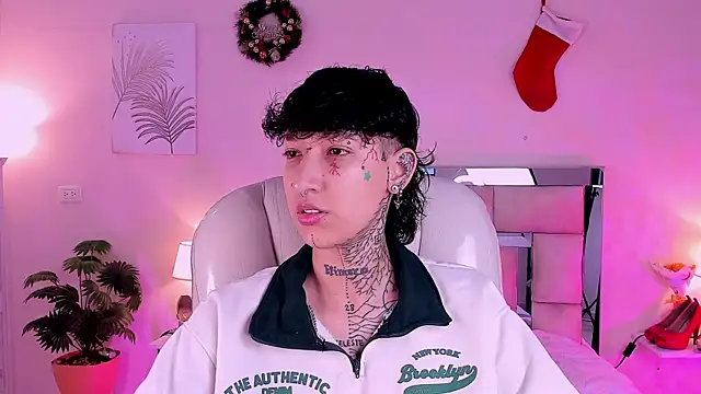 Snapshot of Luci_Rose chatting on 01.14.26 Luci Rose online show from 01.14.26