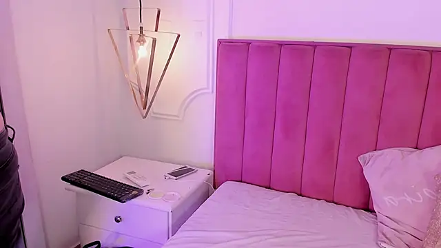 Snapshot of Tessa_Sinclaire chatting on 03.02.26 Tessa Sinclaire online show from 03.02.26