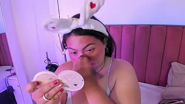 Snapshot of Tessa_Sinclaire chatting on 03.19.26 Tessa Sinclaire online show from 03.19.26