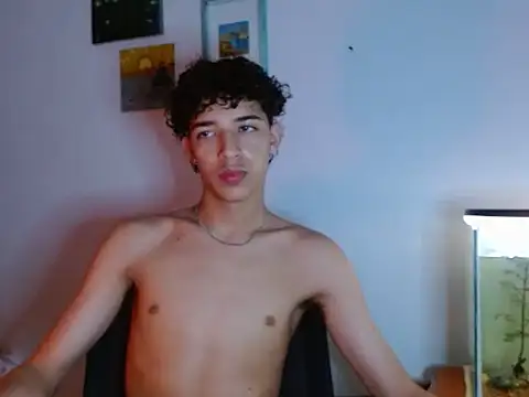 Snapshot of Xtremeplay_18 chatting on 09.10.25 Xtremeplay 18 online show from 09.10.25