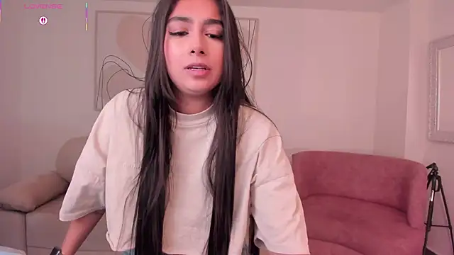 VeronicaBlue online show from 11.04.25