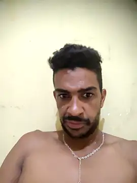 Snapshot of Gustavomoreno19 chatting on 09.22.25 Gustavomoreno19 online show from 09.22.25