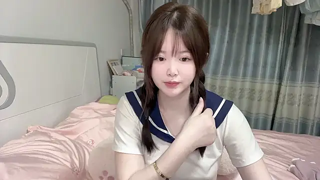 Snapshot of tender-11 chatting on 07.28.26 tender-11 online show from 07.28.26