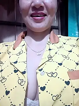 Snapshot of Nana-bar chatting on 09.12.25 Nana-bar online show from 09.12.25