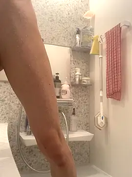 aki 2727 online show from 11.03.25