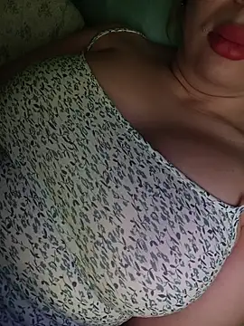 BunnyFoxy777 online show from 12.22.25