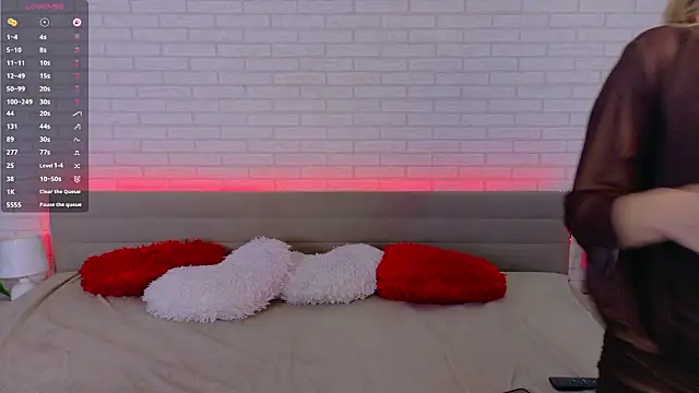 Snapshot of evafolver chatting on 02.25.26 evafolver online show from 02.25.26