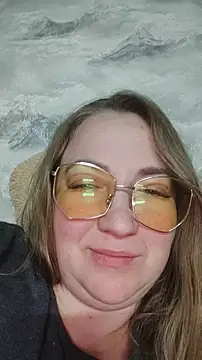 Snapshot of Kiss_Eva chatting on 02.04.25 Kiss Eva online show from 02.04.25