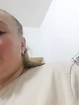 Snapshot of Kiss_Eva chatting on 02.08.26 Kiss Eva online show from 02.08.26