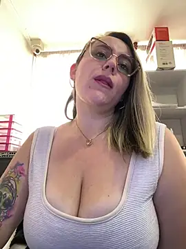 CurvyLust x online show from 02.18.26