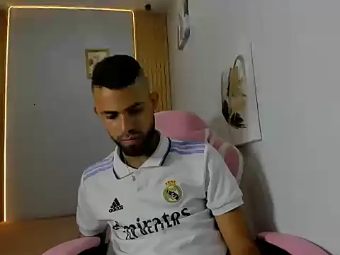 adri sexboy229 online show from 09.09.25