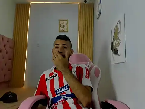 adri sexboy229 online show from 09.10.25