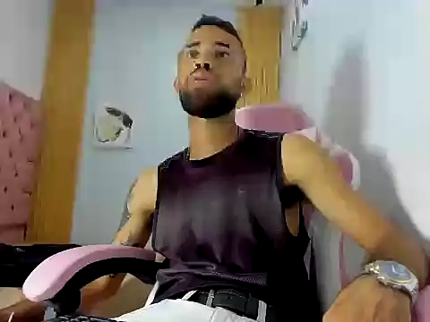 adri sexboy229 online show from 09.25.25