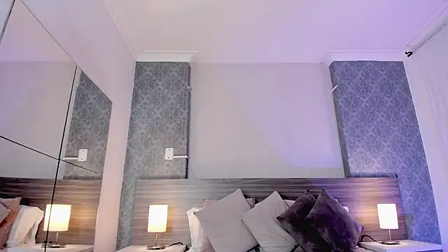 MiilaBlake online show from 11.13.25