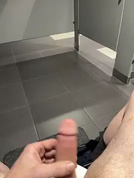 Snapshot of 66Retro99 chatting on 12.19.25 66Retro99 online show from 12.19.25