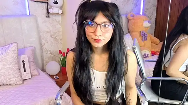 VioletxBloom online show from 02.04.26