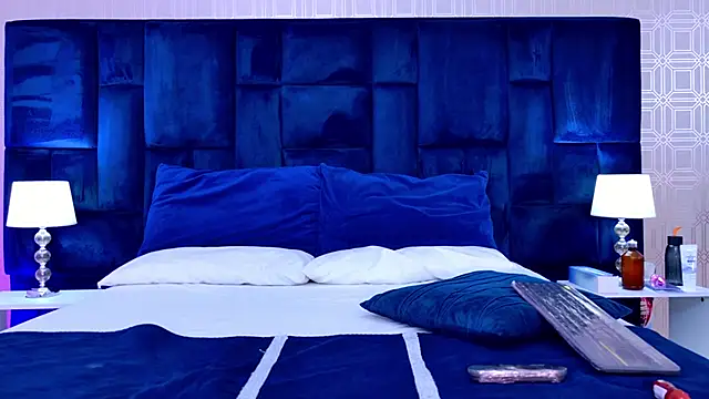 Snapshot of Samanta_Isel chatting on 11.24.25 Samanta Isel online show from 11.24.25