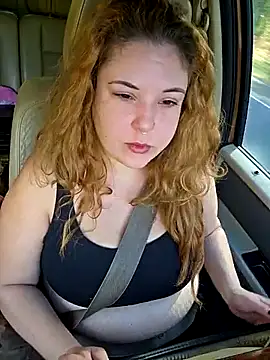 Snapshot of LacyLaurent chatting on 11.28.25 LacyLaurent online show from 11.28.25