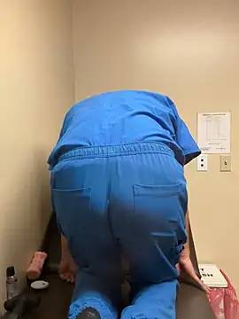 Snapshot of beenastyy chatting on 10.02.25 beenastyy online show from 10.02.25