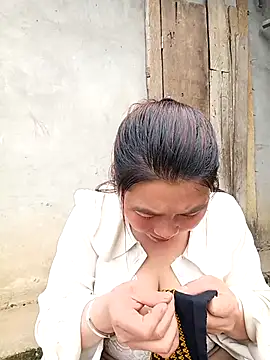 quynhkoolbae online show from 02.13.26