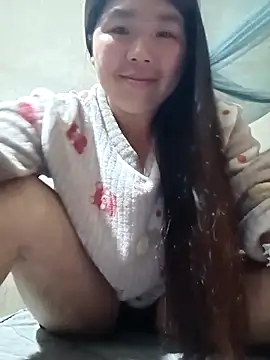 quynhkoolbae online show from 04.25.26