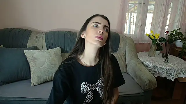 Snapshot of Ella_Myst chatting on 10.27.25 Ella Myst online show from 10.27.25