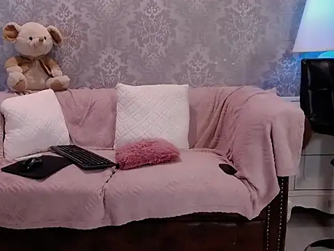 Ella Raven online show from 04.07.26