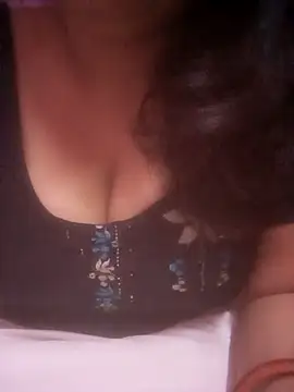 Snapshot of TINASONI chatting on 07.22.26 TINASONI online show from 07.22.26