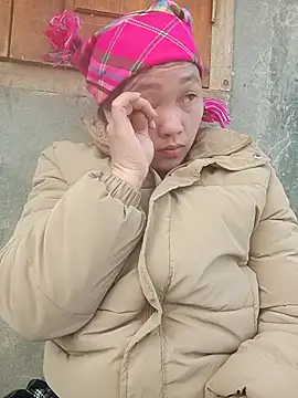 miumiu 00 online show from 02.27.26