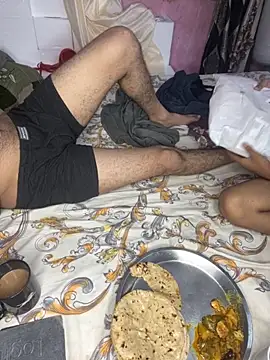 Snapshot of Hot_Nude45 chatting on 09.18.25 Hot Nude45 online show from 09.18.25