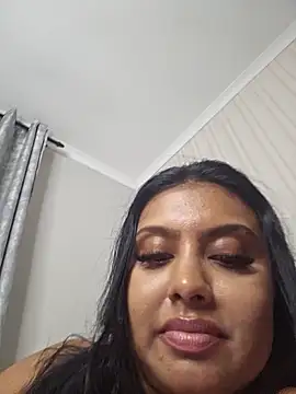 Indian GlowingMiax online show from 11.04.25