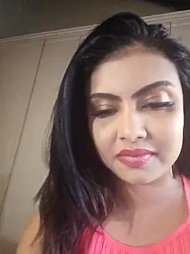 Indian GlowingMiax online show from 12.17.25