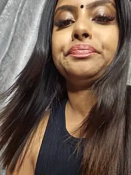 Indian GlowingMiax online show from 02.18.26