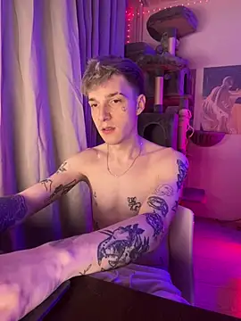 Snapshot of davesinner chatting on 02.23.26 davesinner online show from 02.23.26