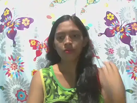 Snapshot of preggymom19 chatting on 10.20.25 preggymom19 online show from 10.20.25