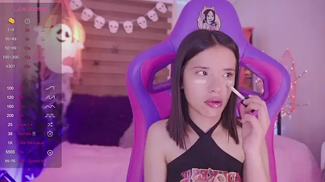 Lana Dreams  online show from 10.25.25