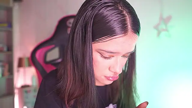 Lana Dreams  online show from 02.19.26