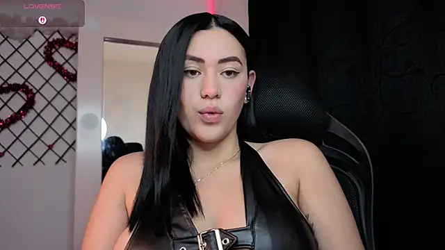 Snapshot of 6gaaby chatting on 11.28.25 6gaaby online show from 11.28.25