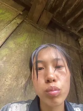 EmLy02 online show from 09.17.25