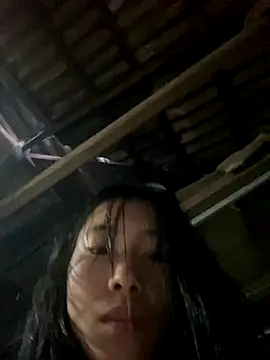 EmLy02 online show from 10.05.25